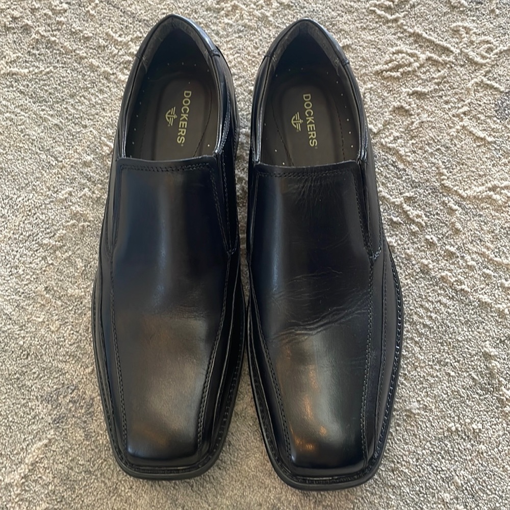 Never Worn - Dockers Men’s shoes - Franchise Black - Size 12 - in box